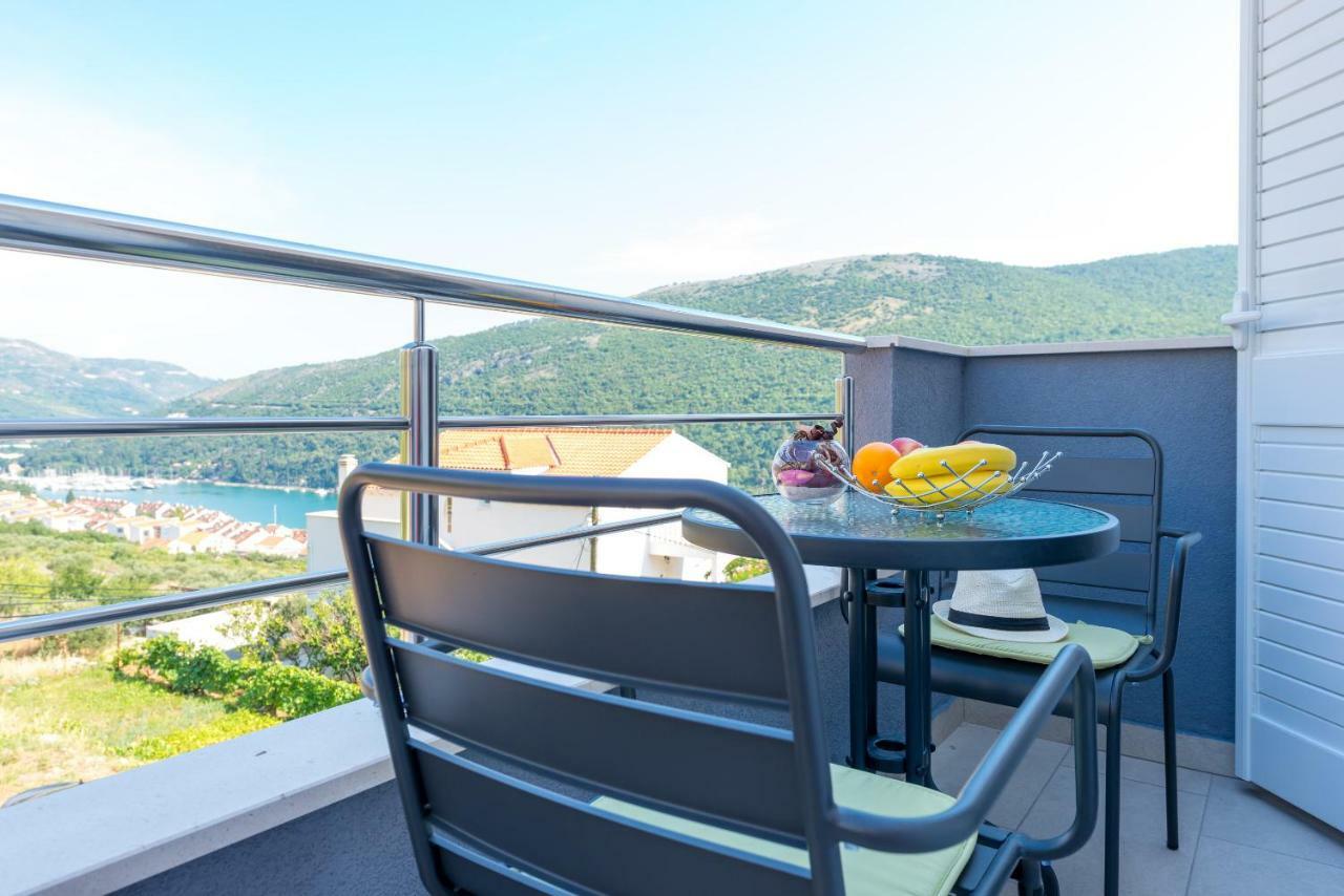 Guesthouse Pezo Мокошиця Екстер'єр фото