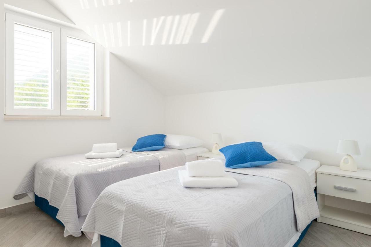 Guesthouse Pezo Мокошиця Екстер'єр фото